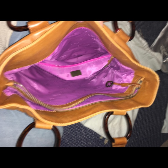 ESCADA - Picture 2 of 6